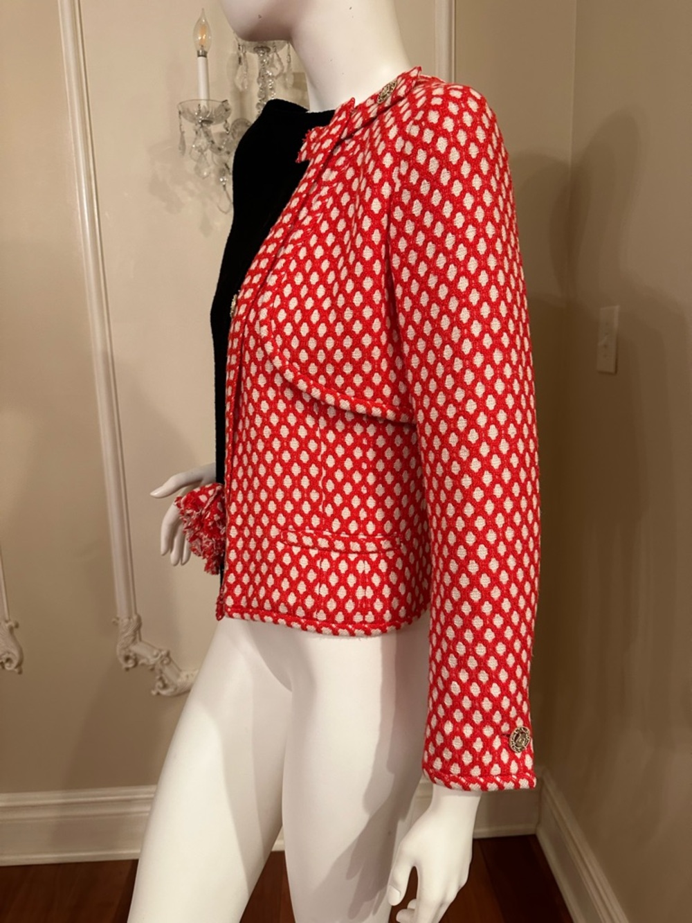 CHANEL Red Patterned and Black Two-Tone Blazer Jacket - Picture 3 of 15